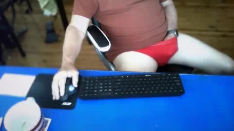 guesswhatigot2 online show from April 15, 4:41 am