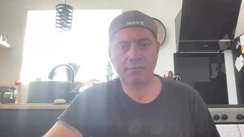 guil0 online show from September 25, 4:54 pm