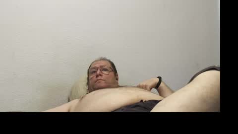 Snapshot of guillervlc chatting on May 31, 11:39 pm guillervlc online show from May 31, 11:39 pm