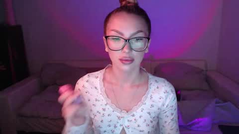 Marta online show from November 11, 8:53 pm