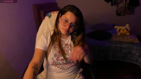 Hello Im Julieta Im 25 years old welcome to my room have fun and be happy. online show from December 5, 4:42 am