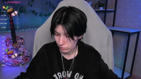 Angel online show from December 3, 11:01 am