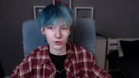 Snapshot of guitarandangell chatting on October 27, 3:10 am guitarandangell online show from October 27, 3:10 am