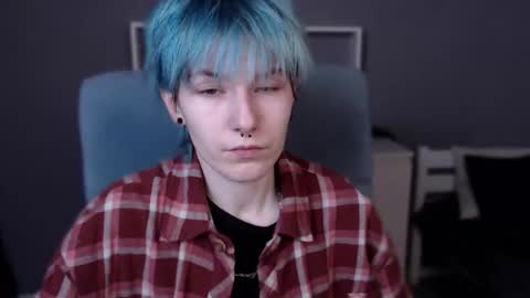 Snapshot of guitarandangell chatting on October 30, 7:32 am guitarandangell online show from October 30, 7:32 am