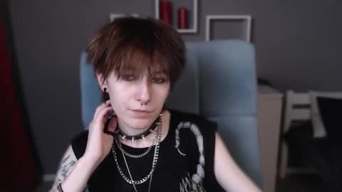 Snapshot of guitarandangell chatting on November 11, 5:40 am guitarandangell online show from November 11, 5:40 am