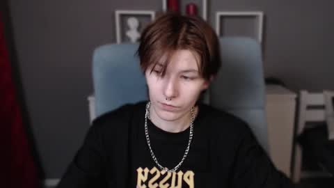 Snapshot of guitarandangell chatting on November 15, 3:48 am guitarandangell online show from November 15, 3:48 am