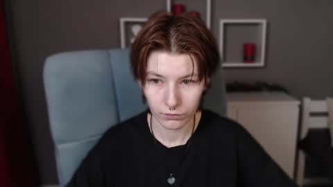 Snapshot of guitarandangell chatting on December 2, 1:55 am guitarandangell online show from December 2, 1:55 am