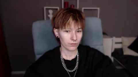 guitarandangell online show from February 19, 8:54 am