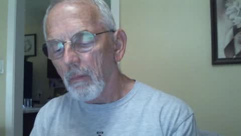 Roy online show from December 14, 1:49 pm