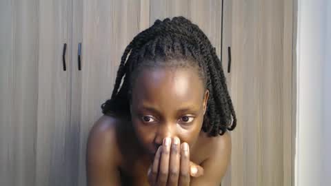 Miss Incredible online show from November 3, 12:02 am