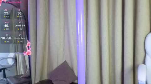 Snapshot of gumball_wa chatting on June 12, 3:11 pm Daniela online show from June 12, 3:11 pm