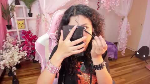 gummo_ online show from December 18, 8:59 pm