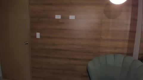 gummyluv online show from October 8, 8:45 am