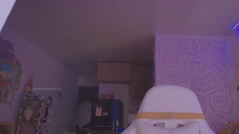    S                                    online show from May 3, 2:17 am