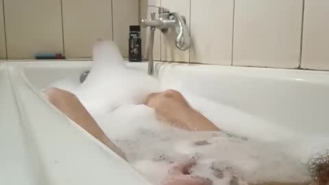 Snapshot of gunwo80 chatting on November 23, 8:25 am gunwo80 online show from November 23, 8:25 am