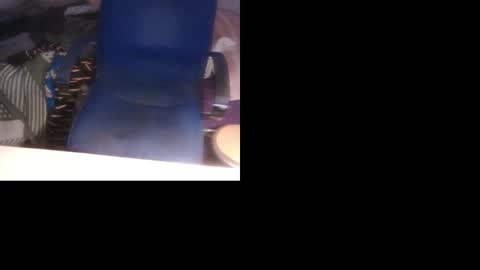 Snapshot of gusanito_enano chatting on December 13, 7:53 pm gusanito_enano online show from December 13, 7:53 pm