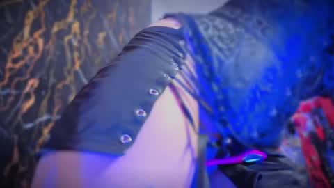 Snapshot of guxplo chatting on March 28, 11:37 pm Antonella online show from March 28, 11:37 pm