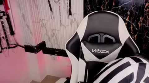 Miss online show from October 29, 4:09 pm