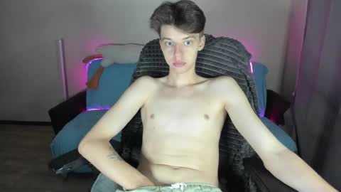 Snapshot of guy_liam1 chatting on September 28, 7:30 pm guy_liam1 online show from September 28, 7:30 pm