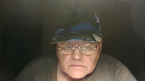 guyboy73 online show from September 18, 12:23 am