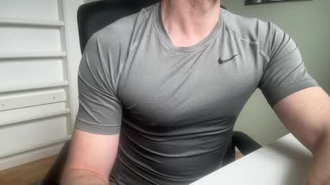 NaughtyFitHusband online show from February 20, 9:33 am