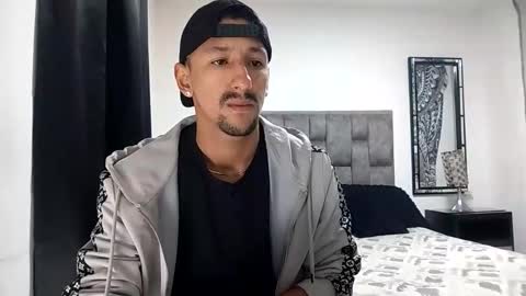 karim online show from February 5, 9:25 am