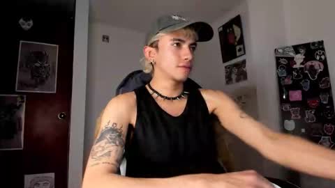 guynextdoor__ online show from September 28, 9:42 pm