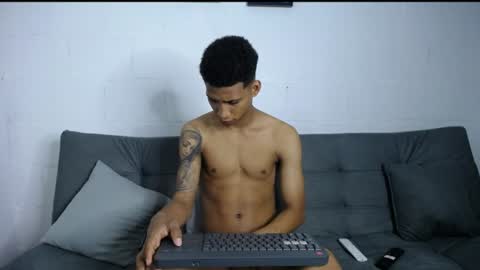 Snapshot of guys_black_hot chatting on July 14, 4:06 am BLACK HOT online show from July 14, 4:06 am