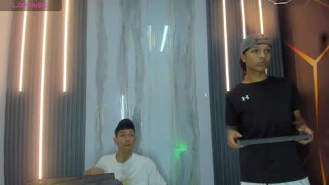 guys_hard_cock online show from March 25, 8:15 pm