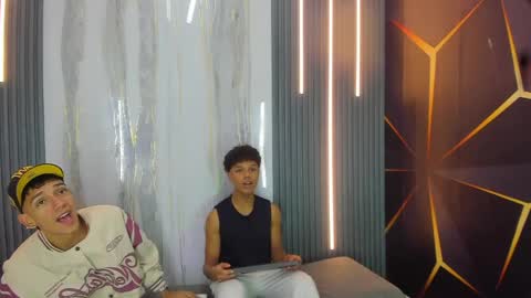 guys_hard_cock online show from March 27, 8:37 am