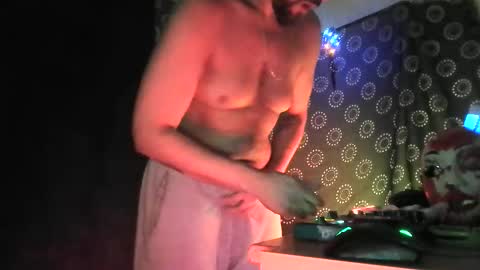 guyst049 online show from October 14, 12:11 am