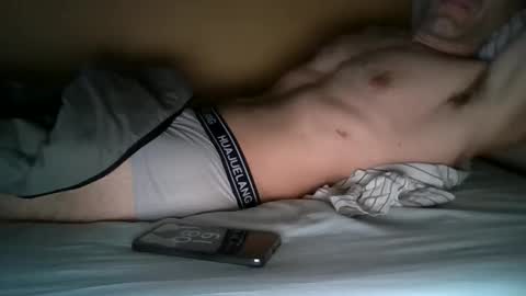 Snapshot of guywa chatting on March 28, 7:19 am Drake online show from March 28, 7:19 am