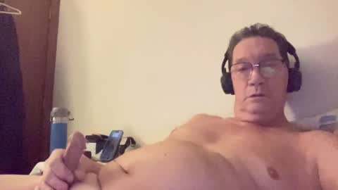 Snapshot of gwashere4u chatting on December 11, 5:21 am gwashere4u online show from December 11, 5:21 am