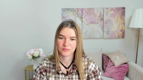 gwensmitt online show from June 7, 10:13 pm