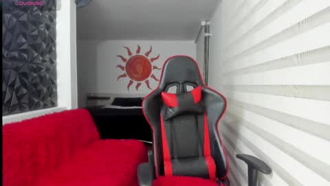 Snapshot of gwyneth_paltrow chatting on February 12, 3:40 am online show from February 12, 3:40 am