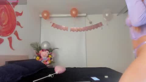 Snapshot of gwyneth_paltrow chatting on March 12, 3:02 am online show from March 12, 3:02 am