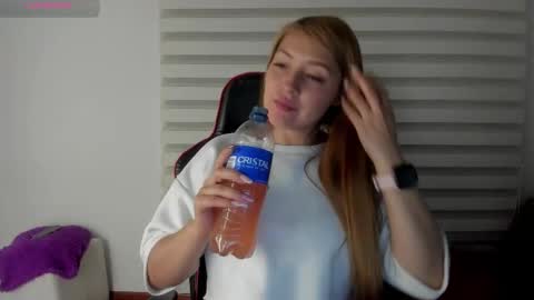 Snapshot of gwyneth_paltrow chatting on October 6, 3:15 am online show from October 6, 3:15 am