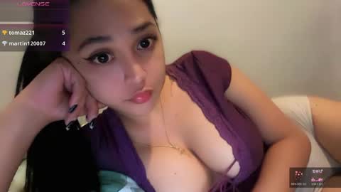 Snapshot of gwynmylove chatting on April 8, 2:17 pm Gwyn online show from April 8, 2:17 pm