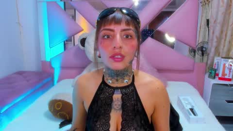 gyal_8_ online show from September 20, 4:35 am