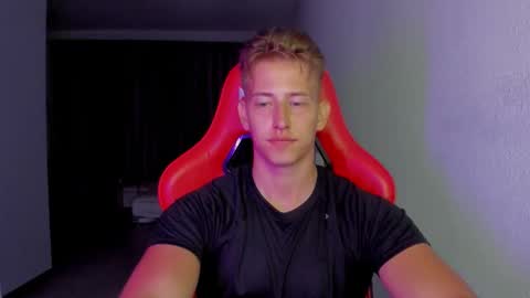 Snapshot of gym_alpha chatting on November 9, 7:34 pm Oliver online show from November 9, 7:34 pm