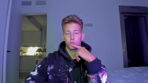 Snapshot of gym_alpha chatting on December 14, 11:42 pm Oliver online show from December 14, 11:42 pm