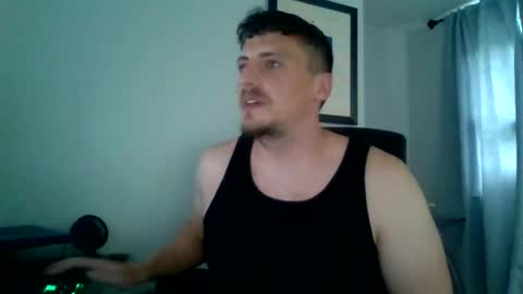 Snapshot of gymbro1986 chatting on July 29, 4:27 pm gymbro1986 online show from July 29, 4:27 pm