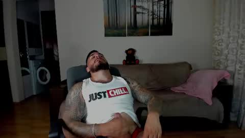 Snapshot of gymdominus chatting on June 25, 3:27 pm gymdominus online show from June 25, 3:27 pm