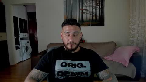 Snapshot of gymdominus chatting on June 26, 8:41 am gymdominus online show from June 26, 8:41 am