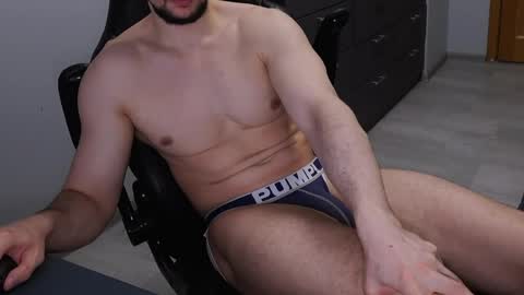 gymmaster05 online show from June 9, 10:32 pm