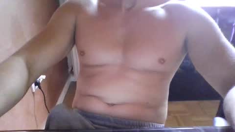 gymxxx_ online show from May 31, 8:54 am