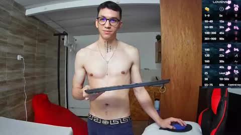 Snapshot of gyo_____ chatting on September 25, 12:53 pm gyo online show from September 25, 12:53 pm