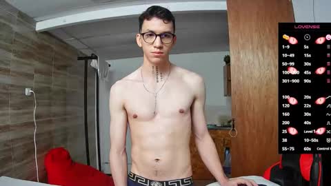 Snapshot of gyo_____ chatting on October 1, 12:22 pm gyo online show from October 1, 12:22 pm