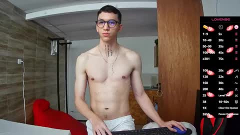 Snapshot of gyo_____ chatting on October 2, 12:23 pm gyo online show from October 2, 12:23 pm