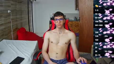 Snapshot of gyo_____ chatting on October 11, 8:51 pm gyo online show from October 11, 8:51 pm